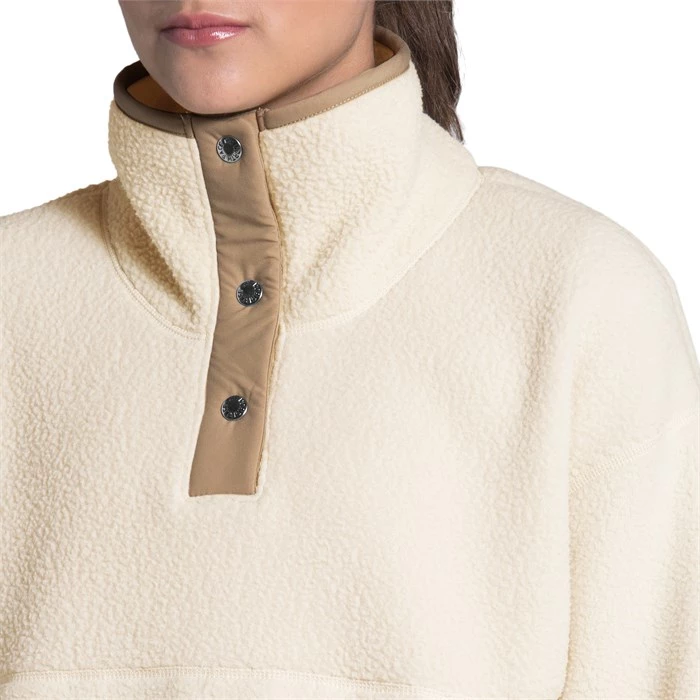 The North Face Cragmont 1/4 Snap Fleece - Women's 6 The North Face Cragmont 1/4 Snap Fleece - Women's - Image 4