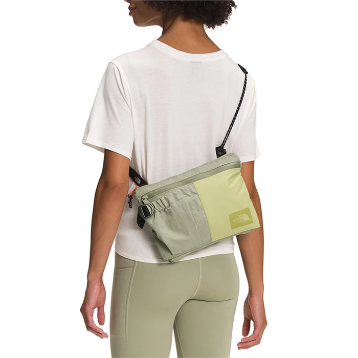 The North Face Mountain Shoulder Bag 8 The North Face Mountain Shoulder Bag - Image 6